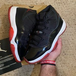 Air Jordan 11 bred 2019 size 8.5 with OG all